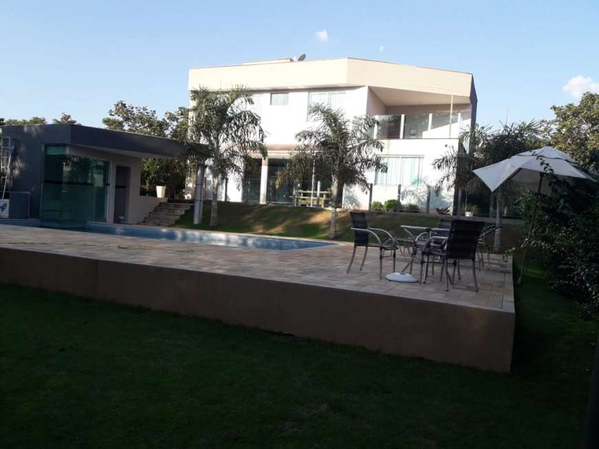 Casa de Condomínio com 4 Quartos à Venda, 392 m² por R$ 1.350.000